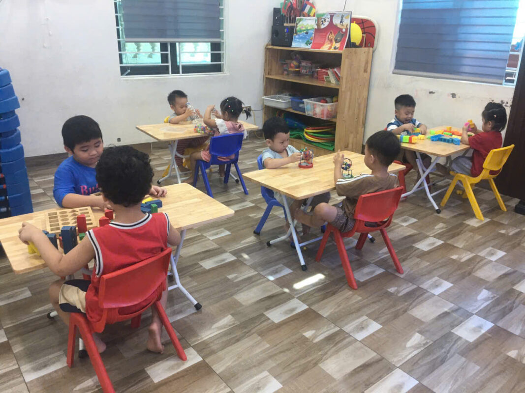 Trẻ khuyết tật cần được giáo dục đặc thù vì mỗi trẻ có hạn chế và nhu cầu riêng